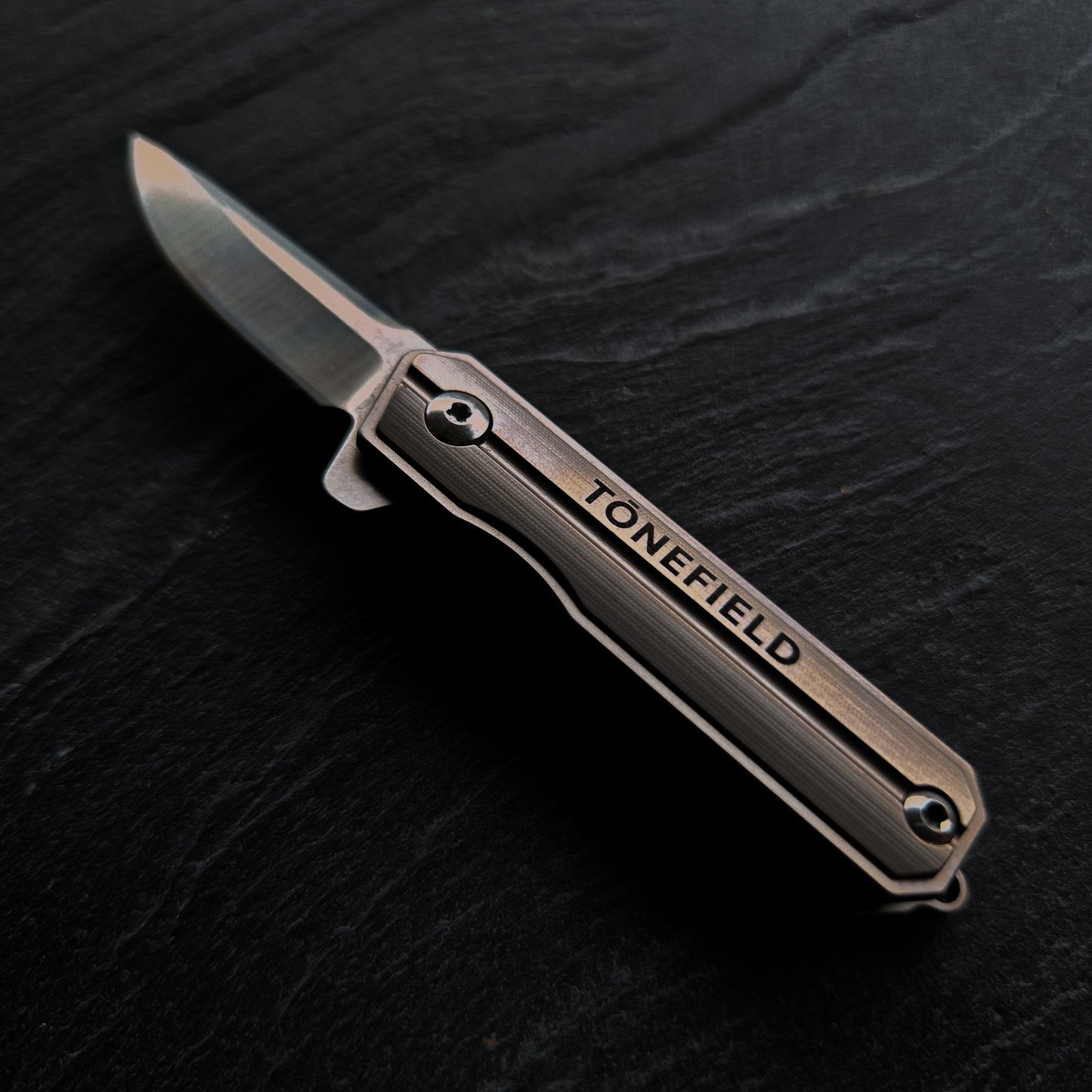 TŌNE 03 - Mini couteau pliant en titane